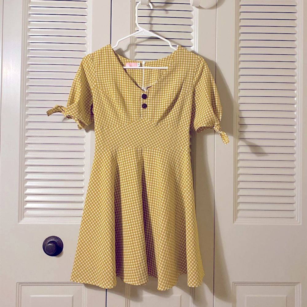 Checked pattern yellow dress
